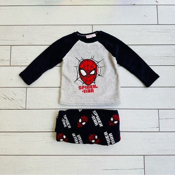 Primark Spiderman Fuzzy Set Size 2-3 Years - Picture 2 of 8